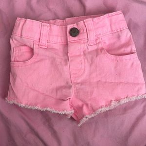 these shorts has never been worn